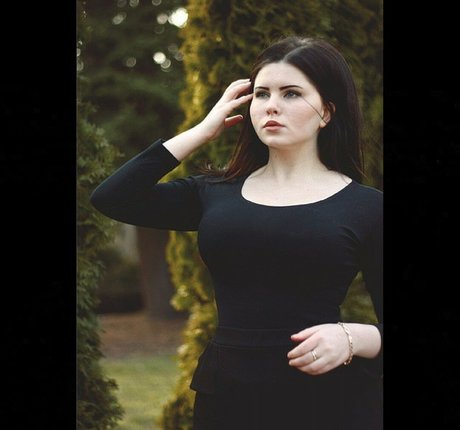 Anna Bernadi free model img