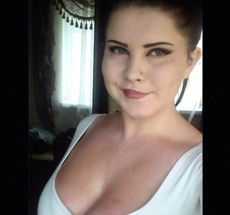 Anna Bernadi star hd images