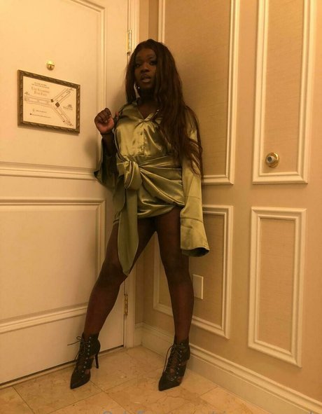 sissy serayah star best picture