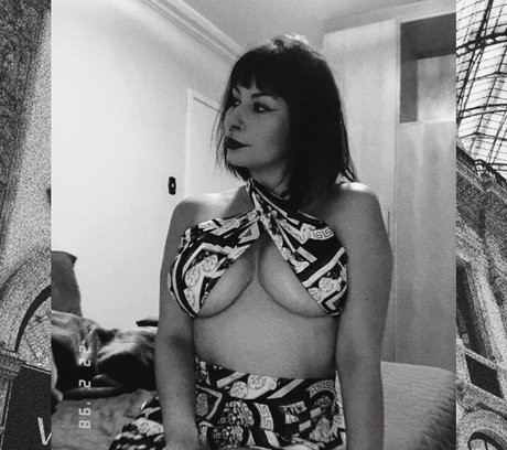 Bianca Blum star perfect photo