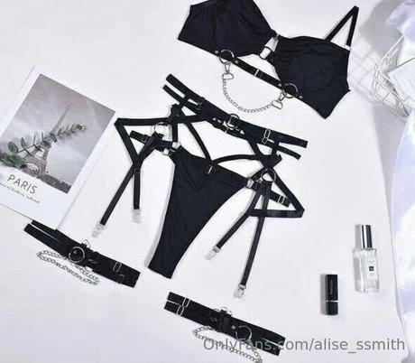 alise ssmith nudes model img