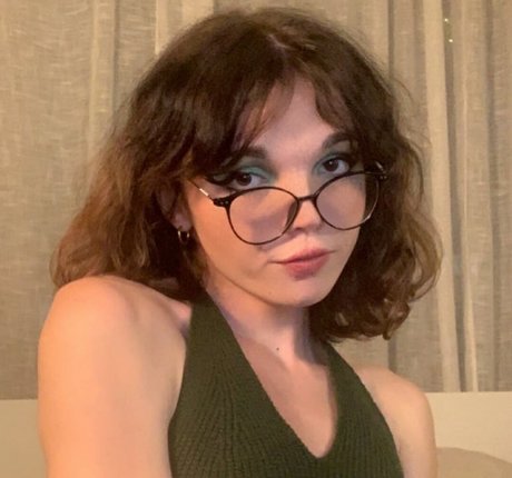 angele mhr perfect actress photos