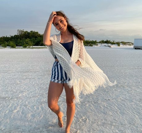 Felicia Hofner sexy actress photos