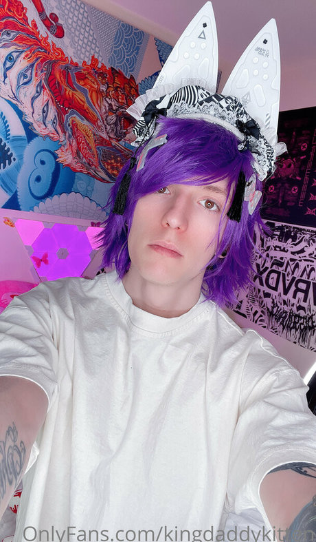 kingdaddykitten model hd pic