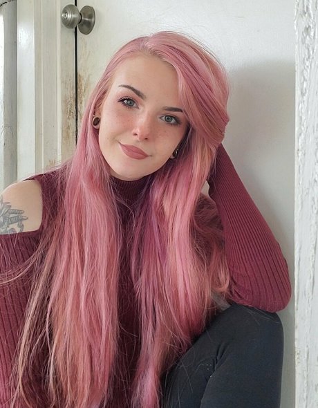 lilydarkofree pornstar naked pics