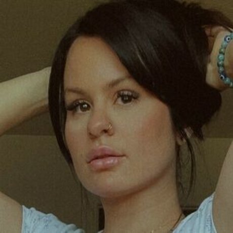 Succulentmami80 xxx model picture