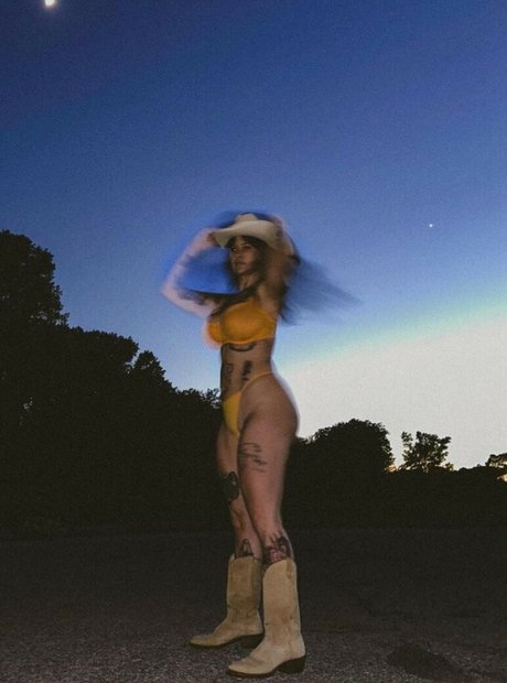 Succulentmami80 pornstar hd picture