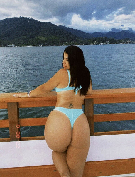 Lisandra Bonatti model nude pictures