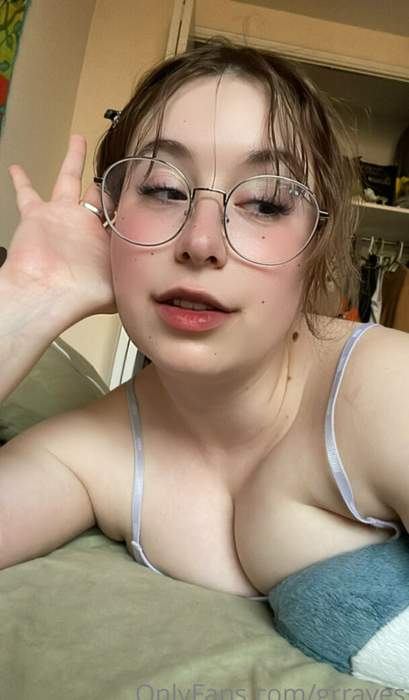 grraves porn model gallery