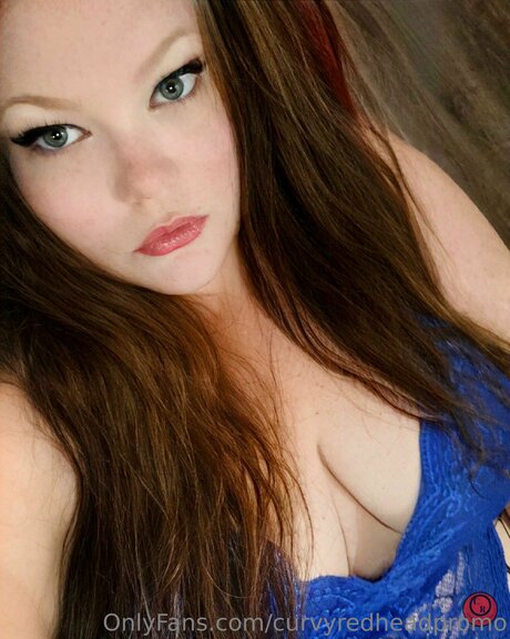 curvyredheadpromo porn model picture