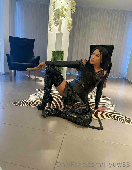 lilyuw88 pornstar galleries