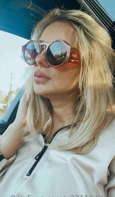 sophie lovelight nude model gallery