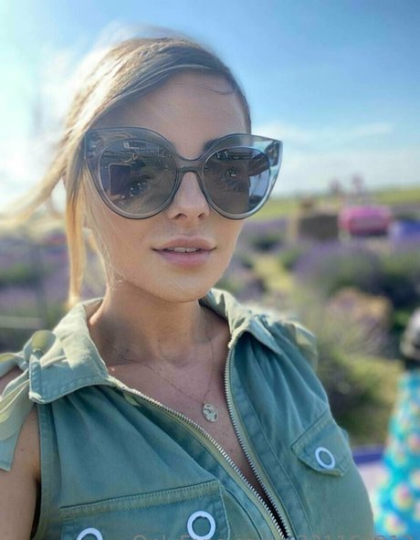 sophie lovelight star porn pictures