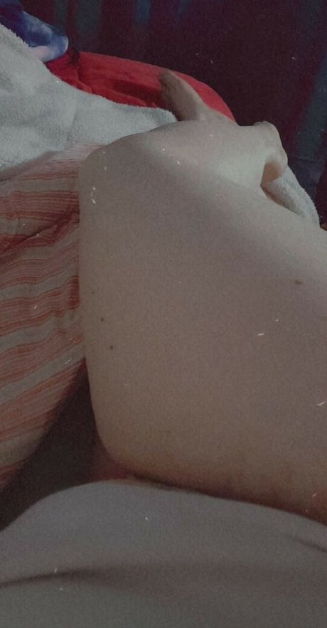 Wafflesandpancakes model nude pic