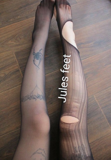 Jules Feet pornstar naked photo