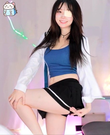 magenta62 art model img