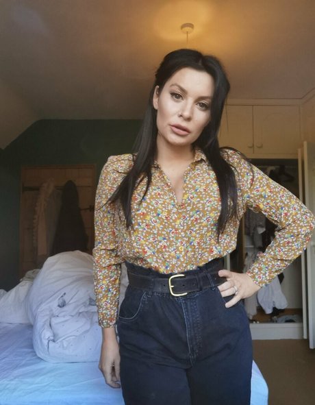 amylu nude star photo