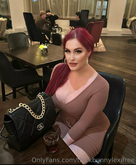 lexi4free adult model pictures