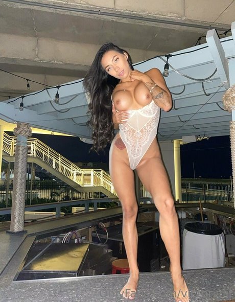 victorialit erotic model gallery