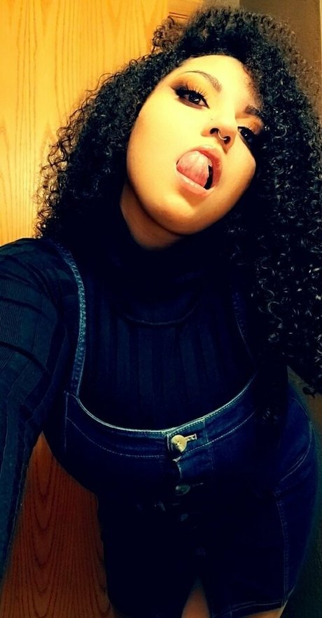 hot lips erotic star picture