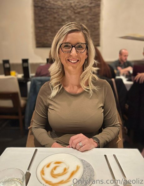 geoliz hot star galleries