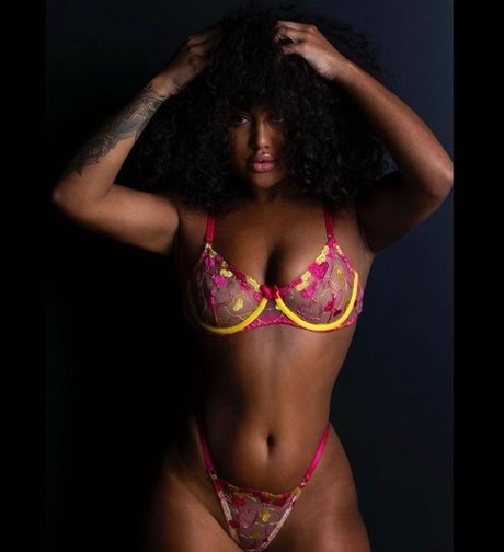 Marlie Lewis naked star galleries