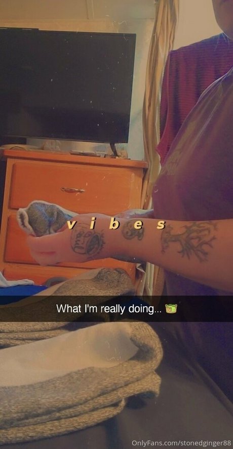 stonedginger88 porn model img