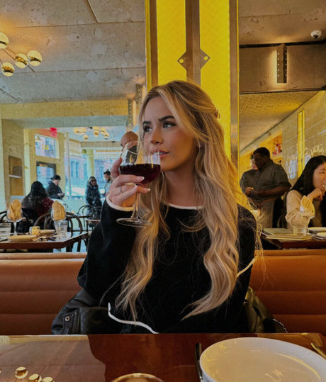 Em1ly El1zabeth hd pornstar pictures