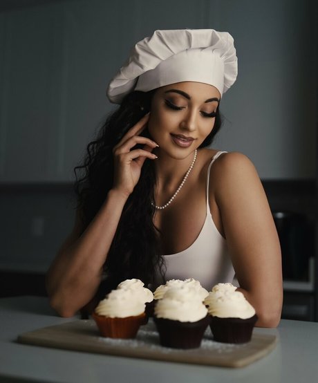 Arianna Grace pornstar hd picture