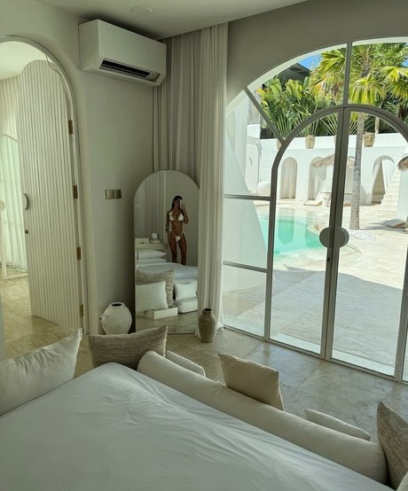 Maddy Cheary pornstar naked image