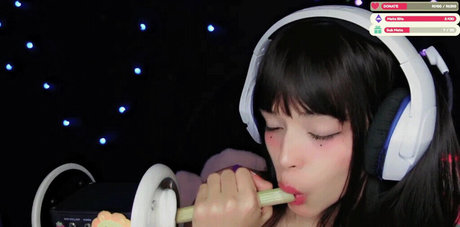 CristalU__U erotic pornstar image