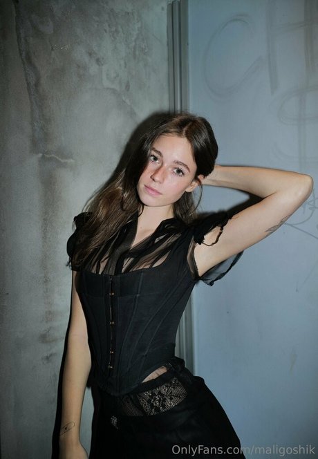 maligoshik sexy pornstar gallery