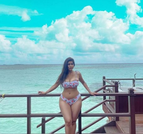 Pratika Sood star top photos