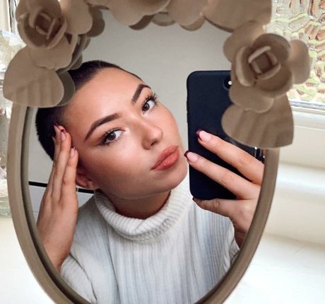 Lydia Harrison pornstar sexy archive