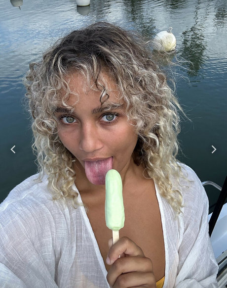 Salah Brooks high quality actress pic