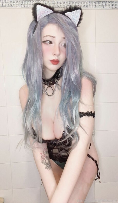 mitsarin naked pornstar img