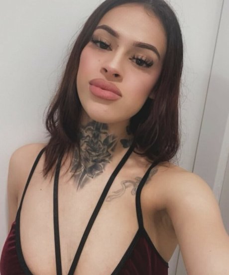 Flaka22z adult actress picture