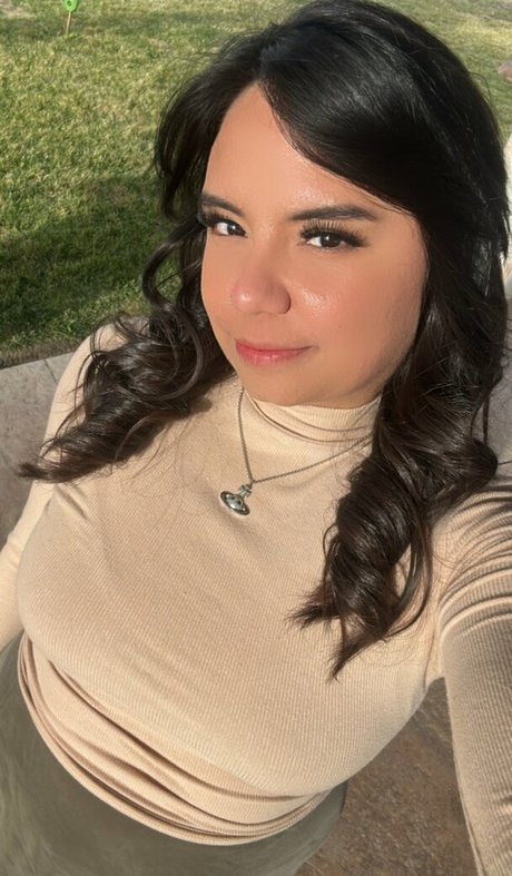 poutybabyt beautiful model images