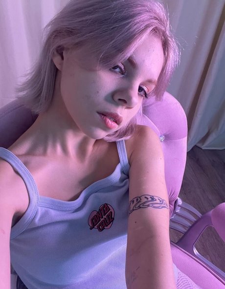 Soft Aura beautiful actress gallery