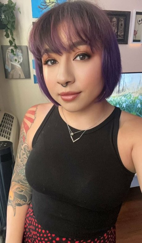 ladykryztine erotic actress pics