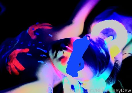 BlueHuneyDew free star pic