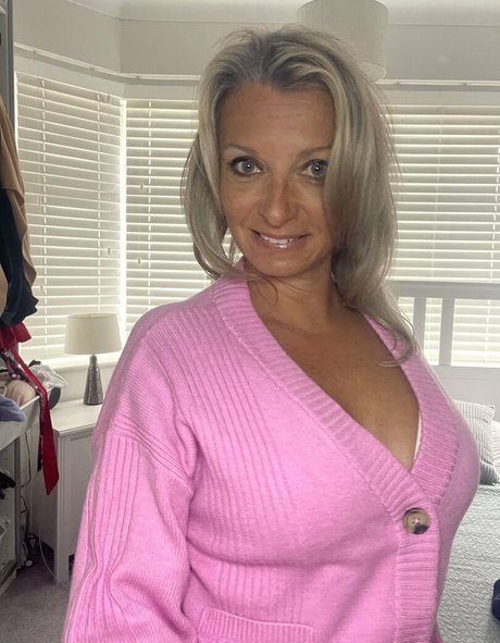 maria2221 model xxx photo