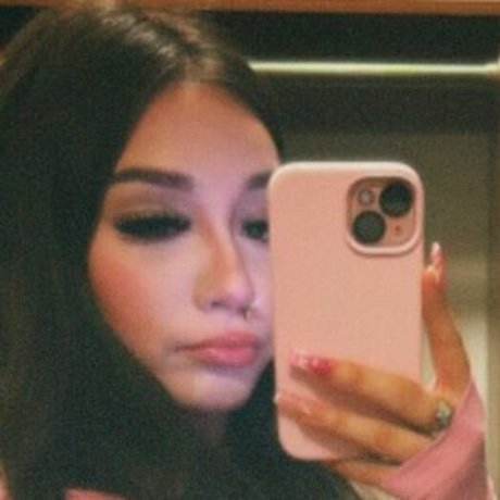 Thebratt0727 model high quality images