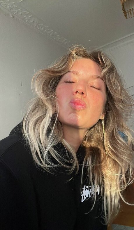 Aloha Auryn pornstar sex archive