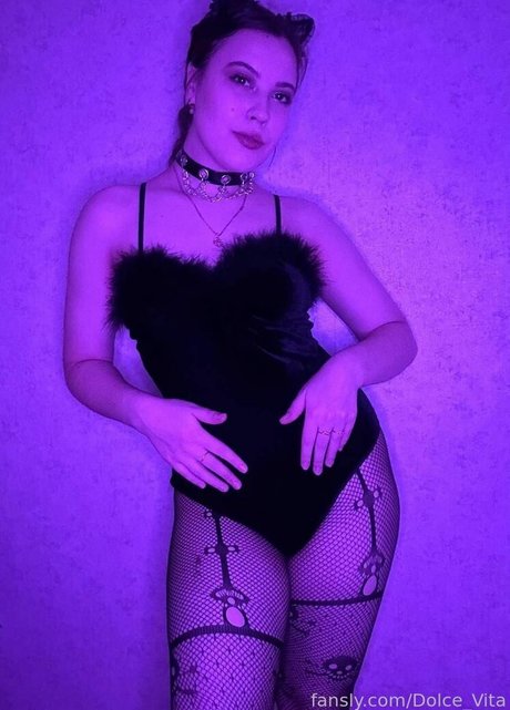 Dolce Vita model pornographic picture