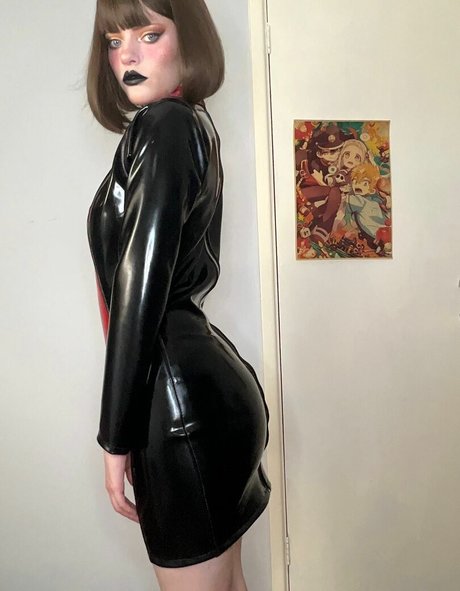 thecutestkittycat naked actress photo