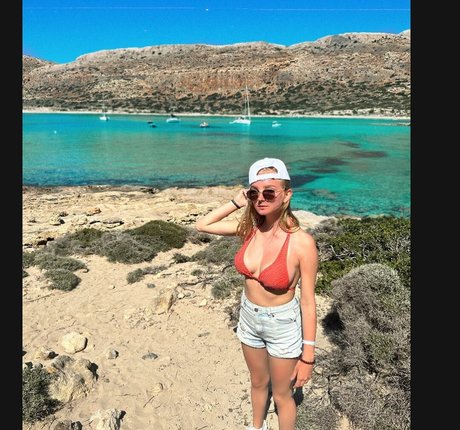 blonde vivi pretty star picture