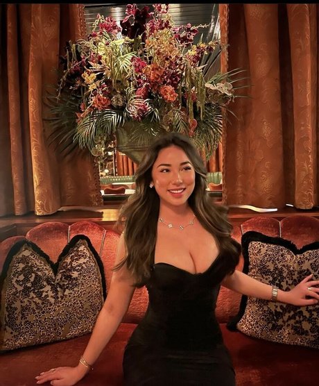 Nikki Cheng model sexy photo