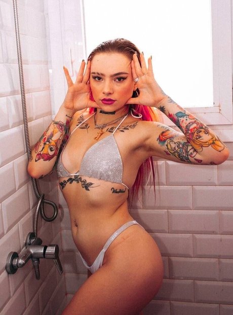 Angie Corine porn model images