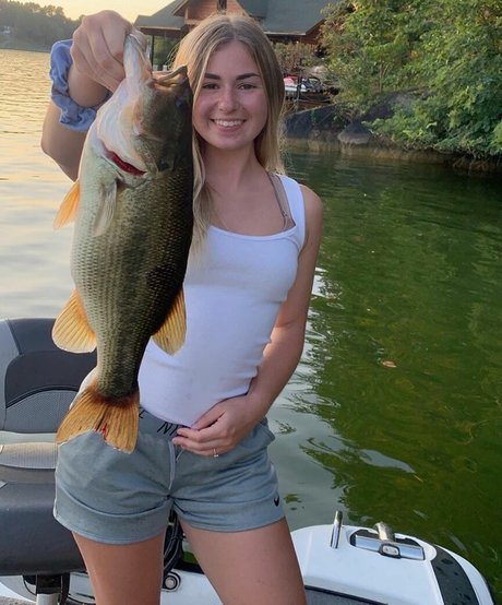 Karli Itskmakee high quality actress pic